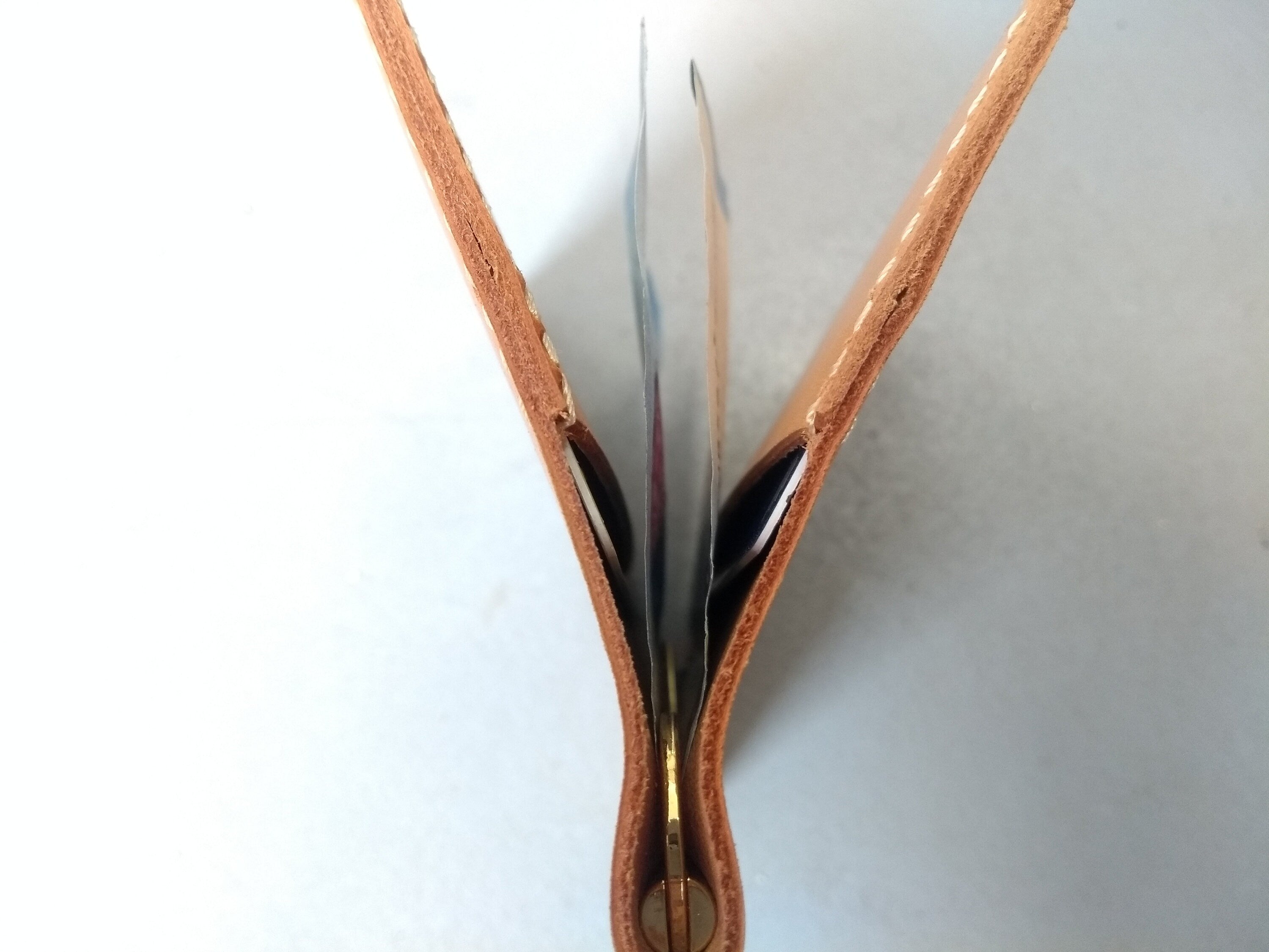 Pince à billets + Cartes bancaires